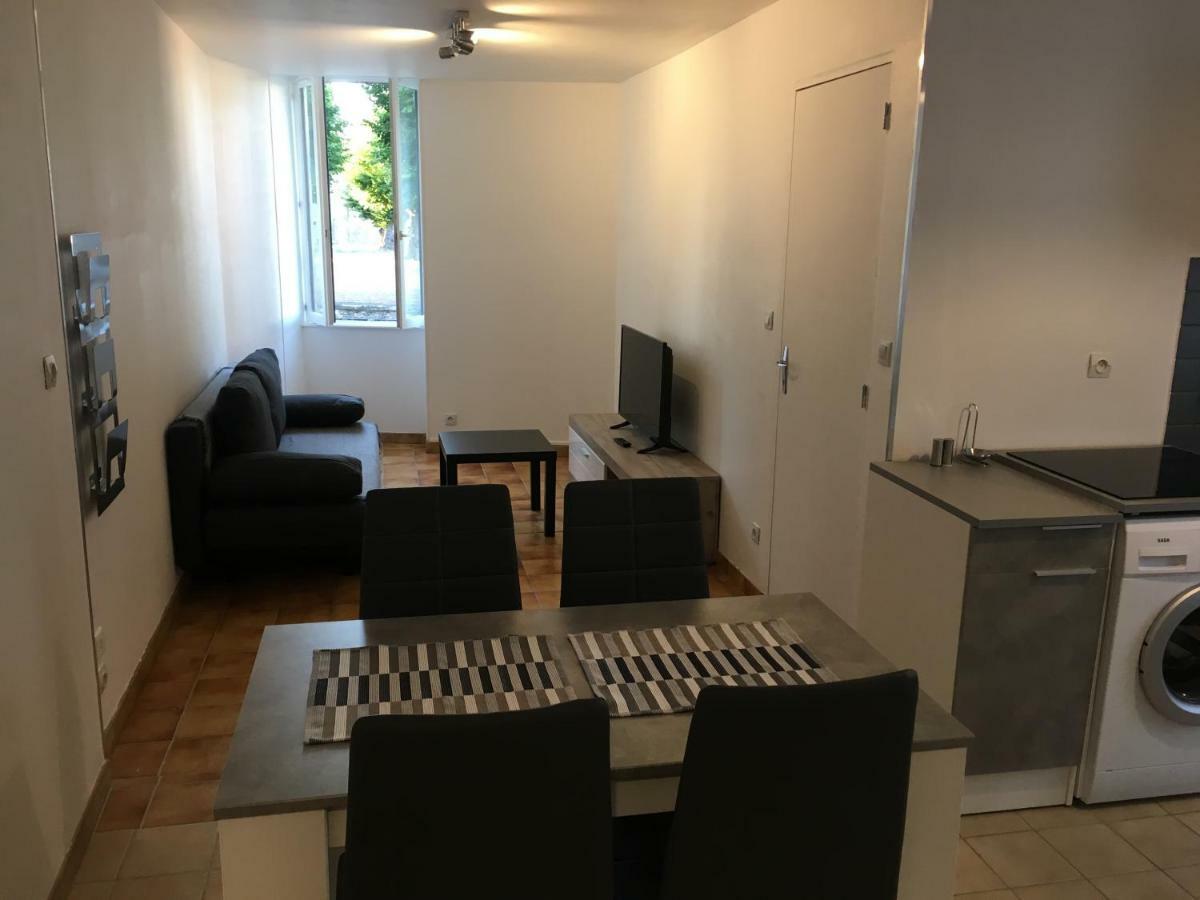Charmant T2 Rdc Dans Residence Avec Parc Arbore Saint-Pierre-le-Moutier Экстерьер фото